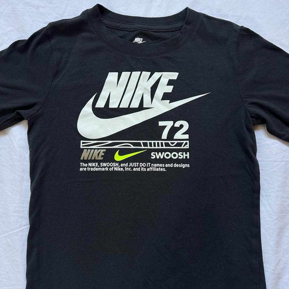Nike kid’s Black Graphic T-Shirt